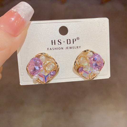水晶花朵菱形耳釘－商品主圖｜https://igowo.tw/