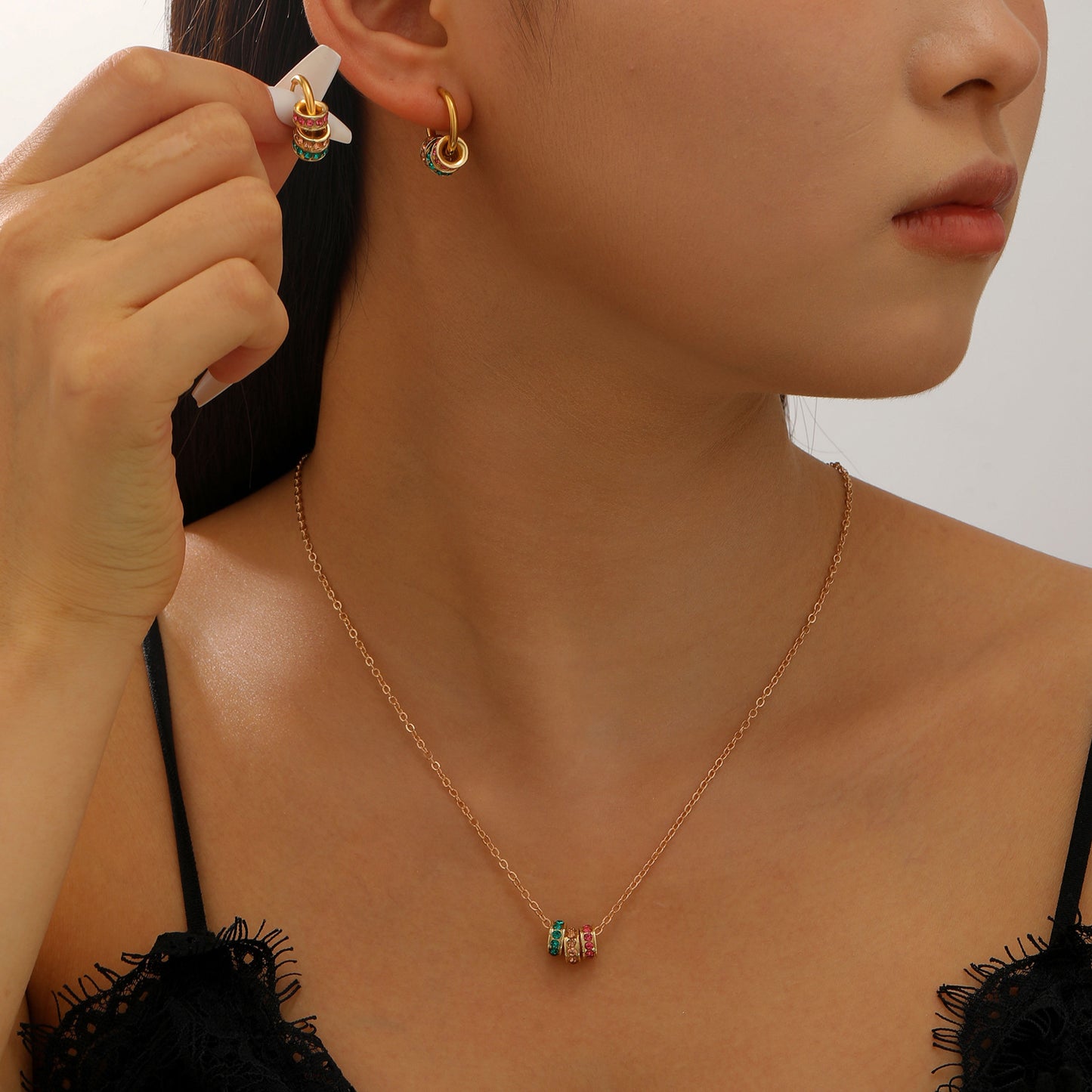 彩色鋯石耳環－細節特寫2｜https://igowo.tw/