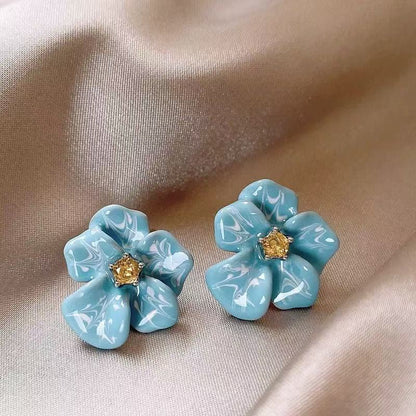 琺瑯花朵水滴簡約耳環－細節特寫51｜https://igowo.tw/