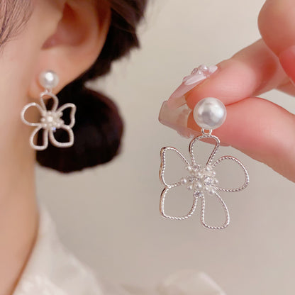 S925珍珠花朵鏤空耳環－商品主圖｜https://igowo.tw/