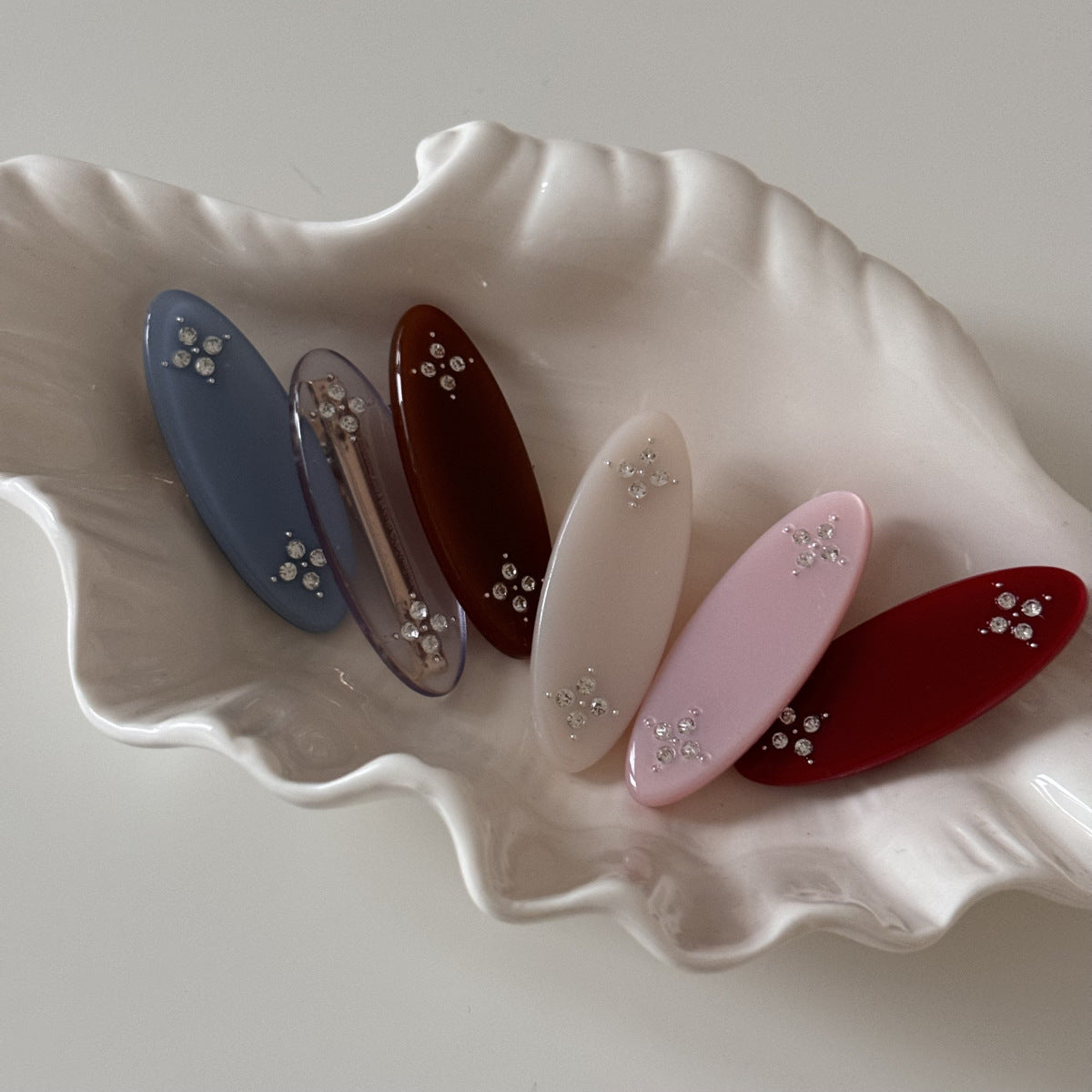 鋯石橢圓復古髮夾－第二視角實拍｜https://igowo.tw/
