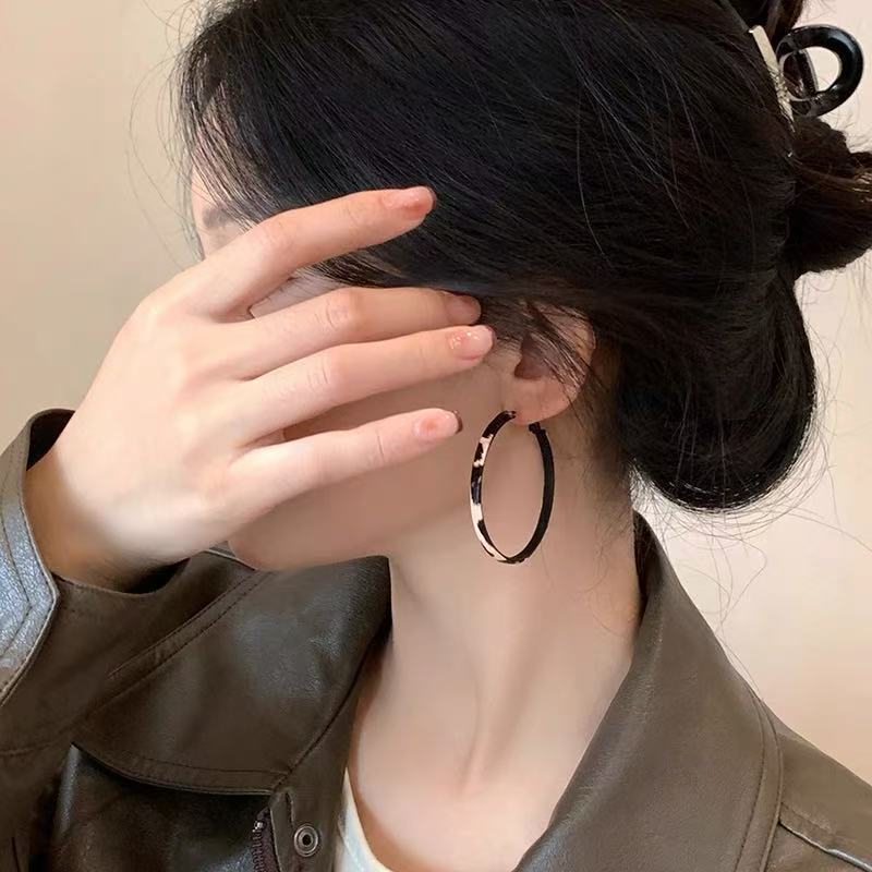 復古風銀針皮革豹紋幾何圓圈耳圈歐美跨境耳環時尚小眾設計感耳飾