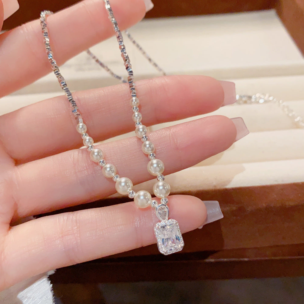碎銀玻璃方形墜飾項鍊－商品主圖｜https://igowo.tw/