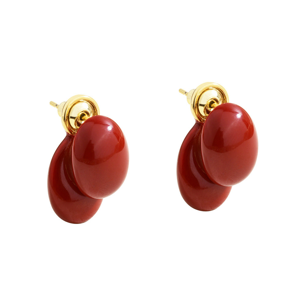 復古紅簡約耳釘－細節特寫3｜https://igowo.tw/