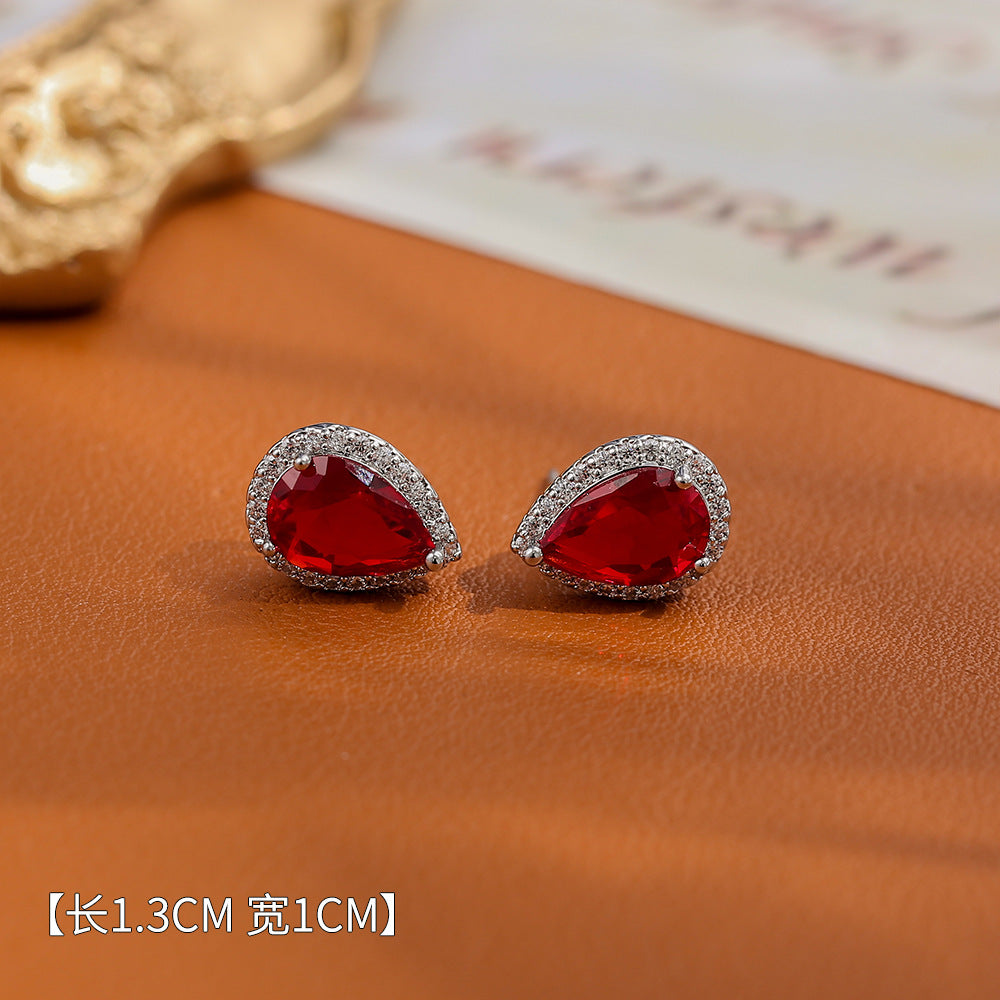 S925彩色鋯石簡約耳釘－細節特寫11｜https://igowo.tw/