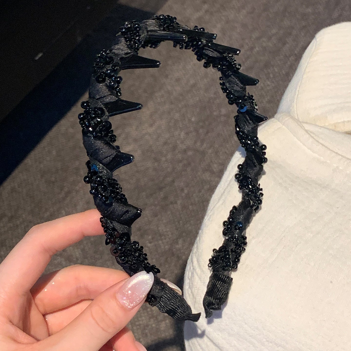串珠波浪髮箍－商品主圖｜https://igowo.tw/