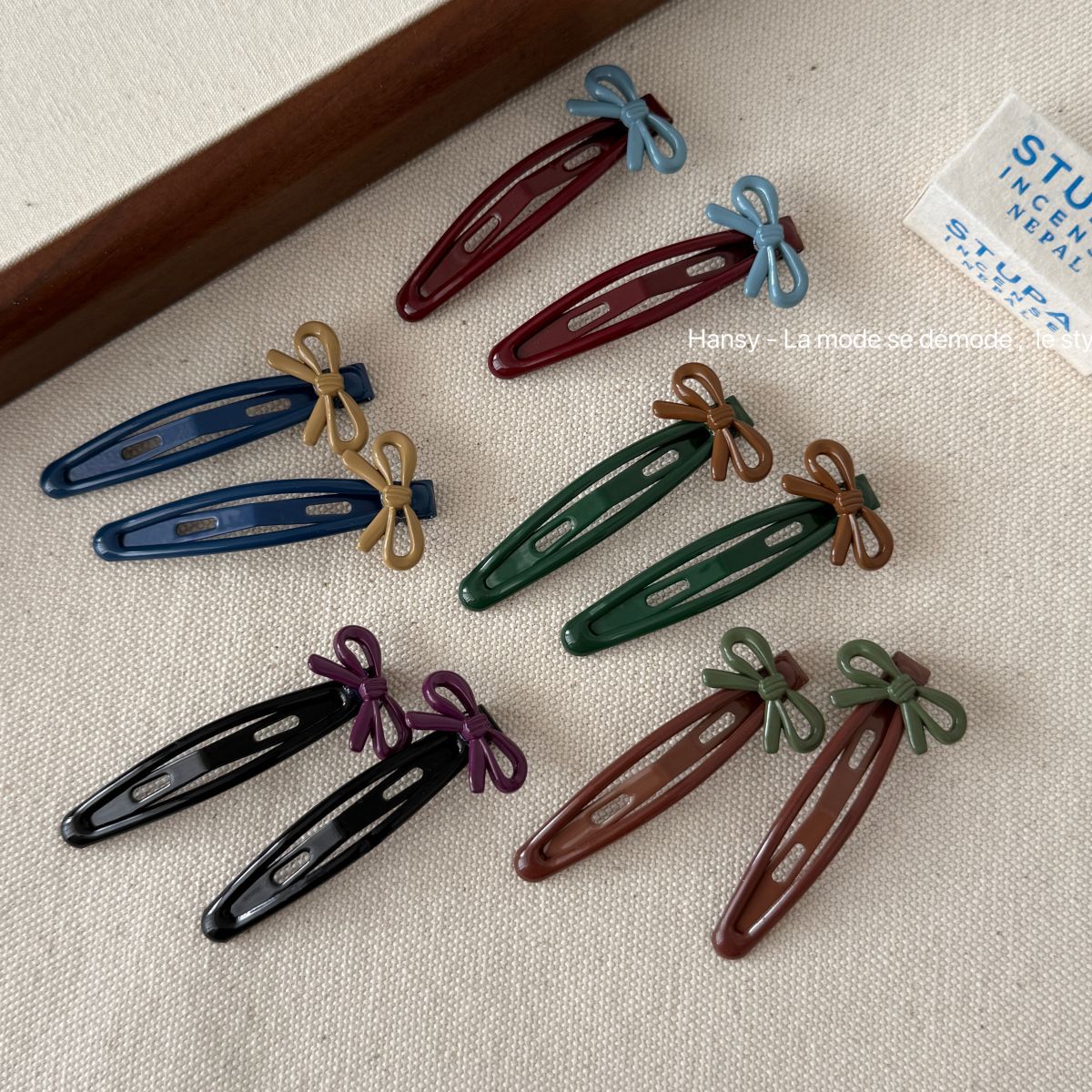 蝴蝶結簡約髮夾－商品主圖｜https://igowo.tw/