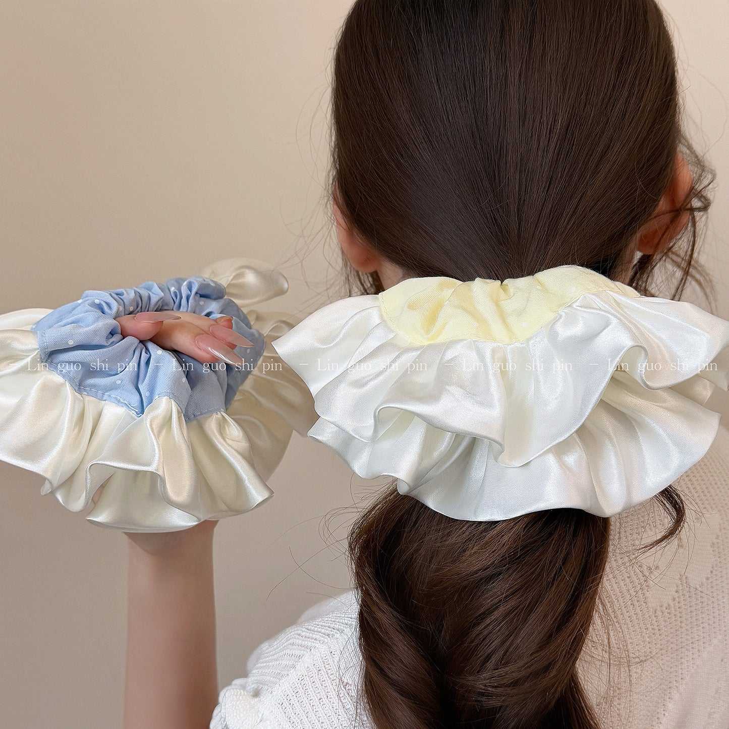 撞色波點大腸圈髮圈－商品主圖｜https://igowo.tw/