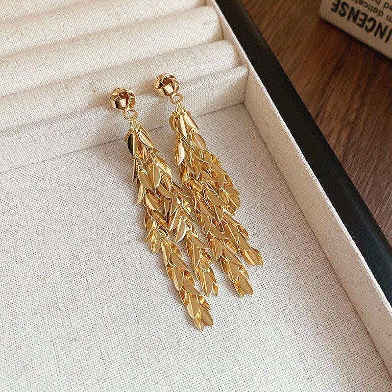 金色銀針花朵圓形耳環－細節特寫14｜https://igowo.tw/