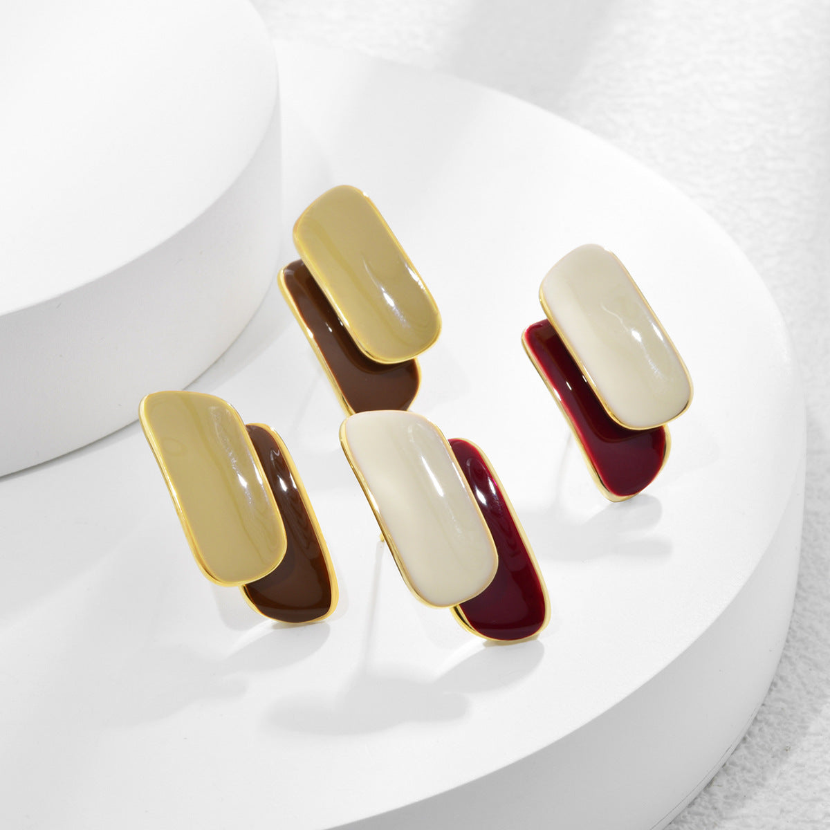 紅色不規則復古耳環－第二視角實拍｜https://igowo.tw/