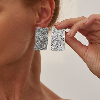 碎銀不規則鏤空耳釘