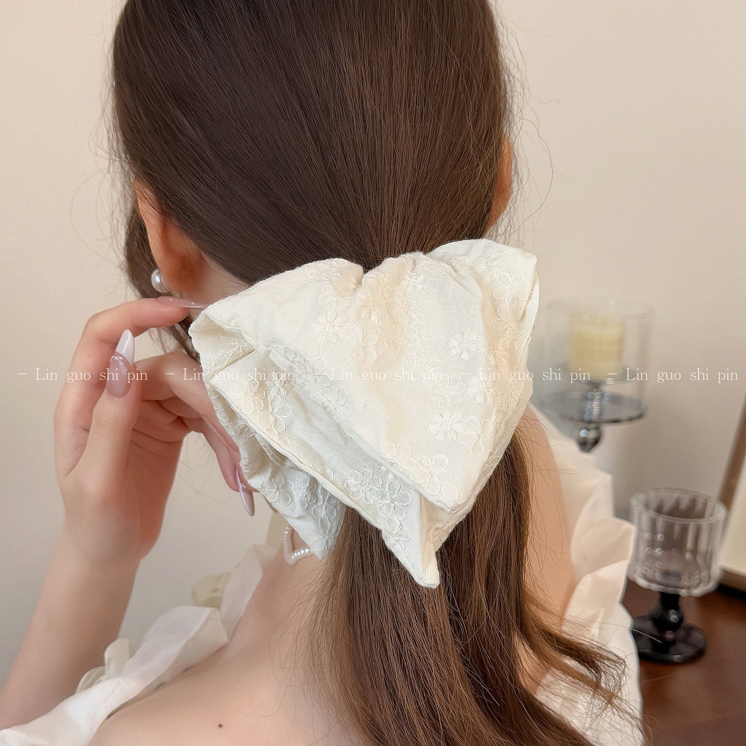 布面大腸圈刺繡髮圈－藍色方巾款細節｜https://igowo.tw/