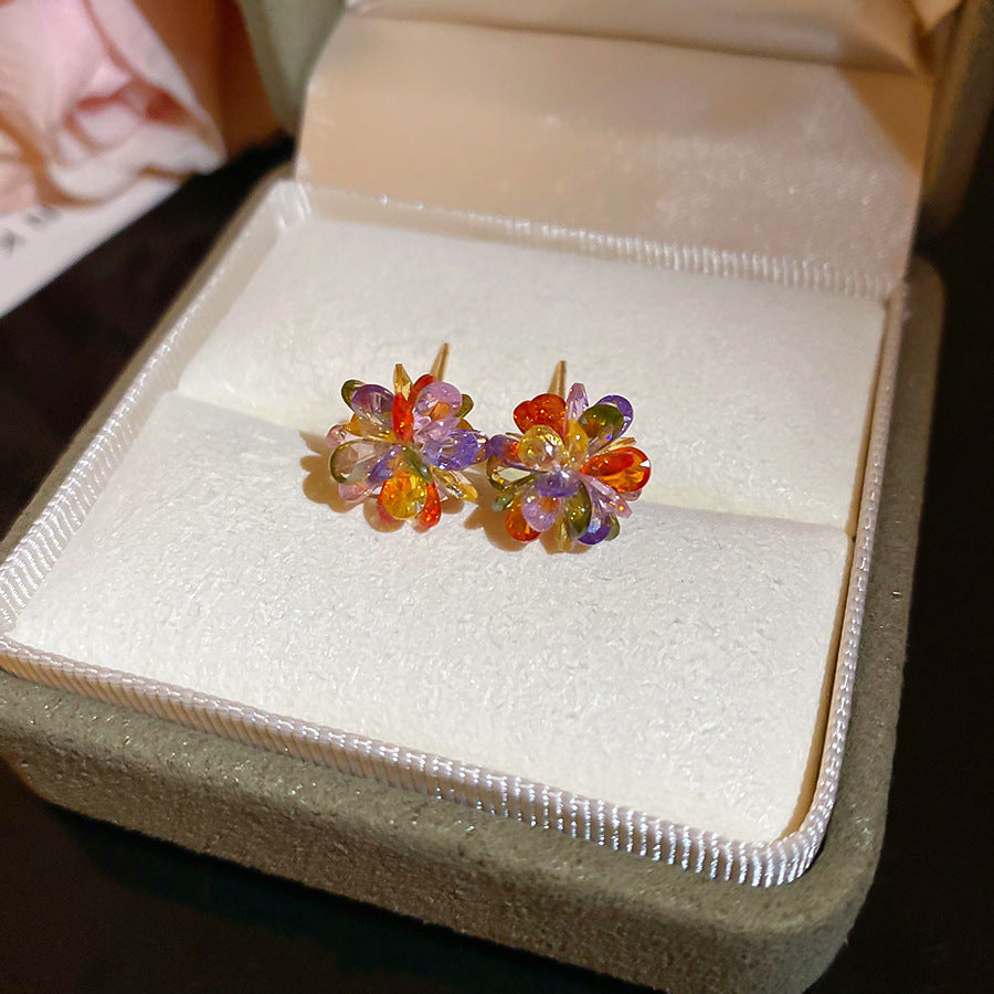 繽紛花朵耳釘－細節特寫13｜https://igowo.tw/