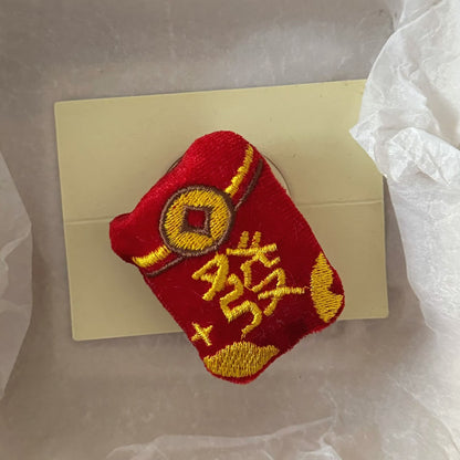 紅色絨面髮夾