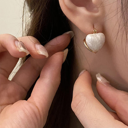 復古紅琺瑯愛心耳環－黑色款實拍｜https://igowo.tw/