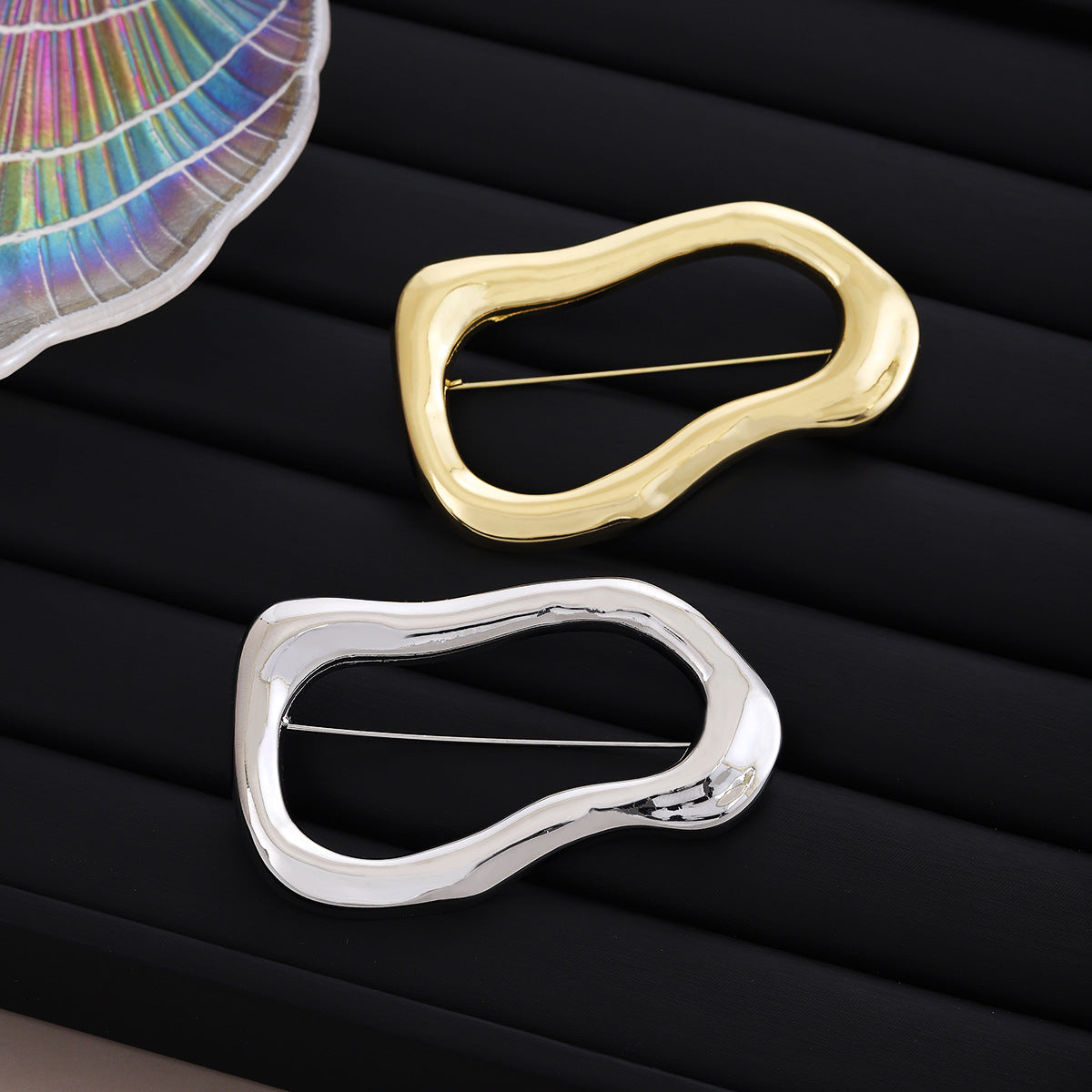 橢圓不規則簡約胸針－商品主圖｜https://igowo.tw/