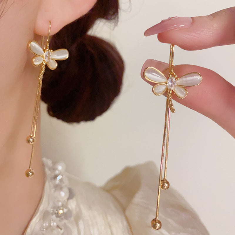 蜻蜓流蘇鑲鑽耳墜－商品主圖｜https://igowo.tw/