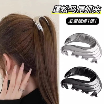 金屬翅膀簡約髮夾－商品主圖｜https://igowo.tw/