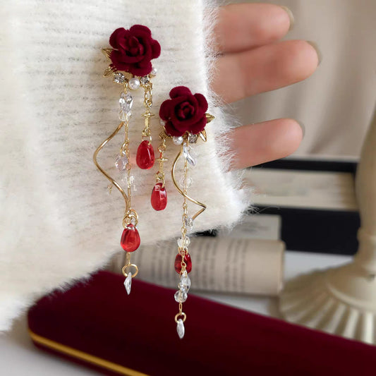 水晶絨面花朵流蘇耳釘－商品主圖｜https://igowo.tw/