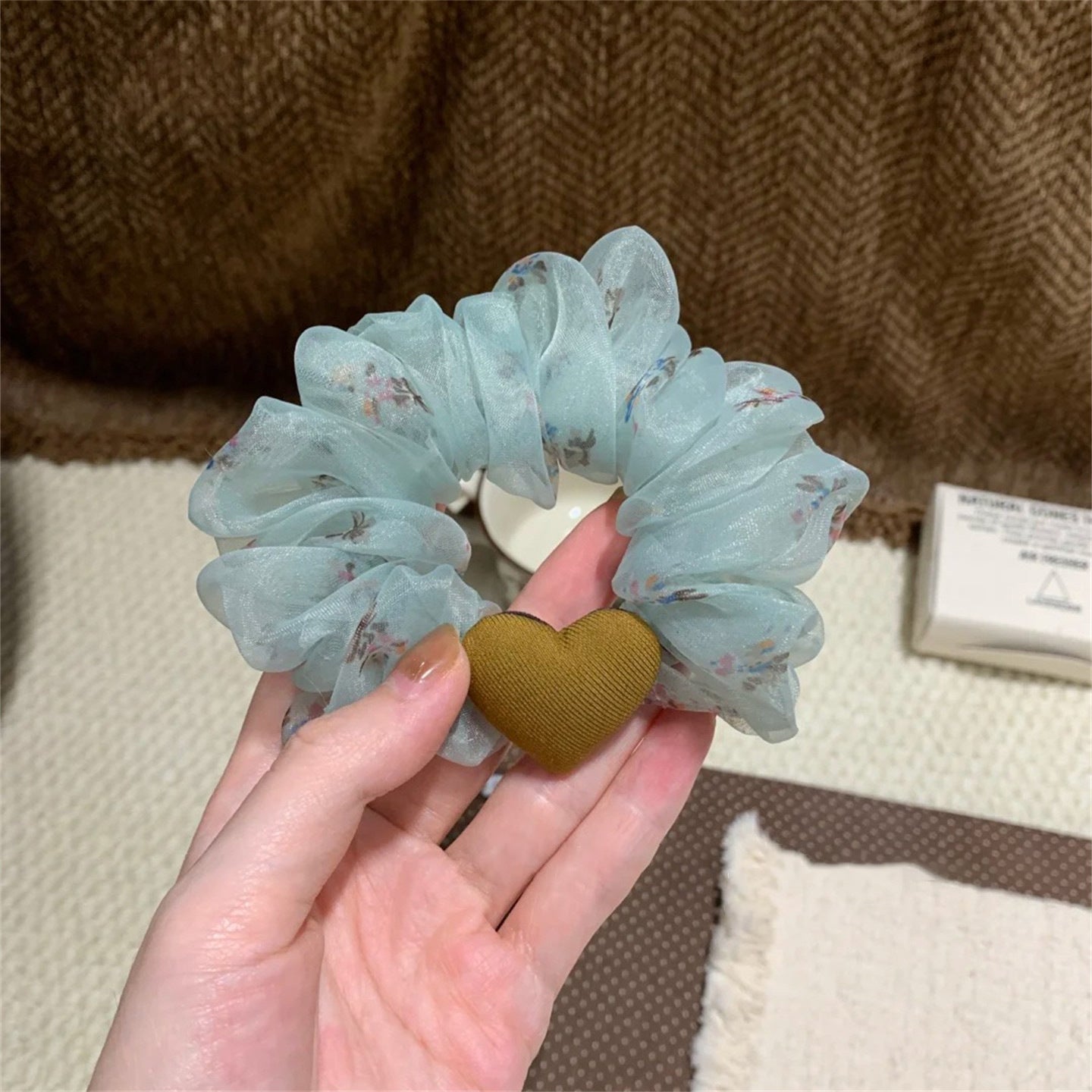 網紗愛心碎花髮圈－霧藍碎花款細節｜https://igowo.tw/