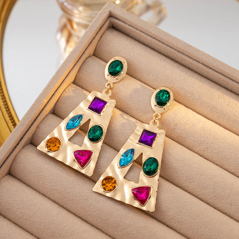 彩色鋯石幾何鑲鑽耳環－商品主圖｜https://igowo.tw/