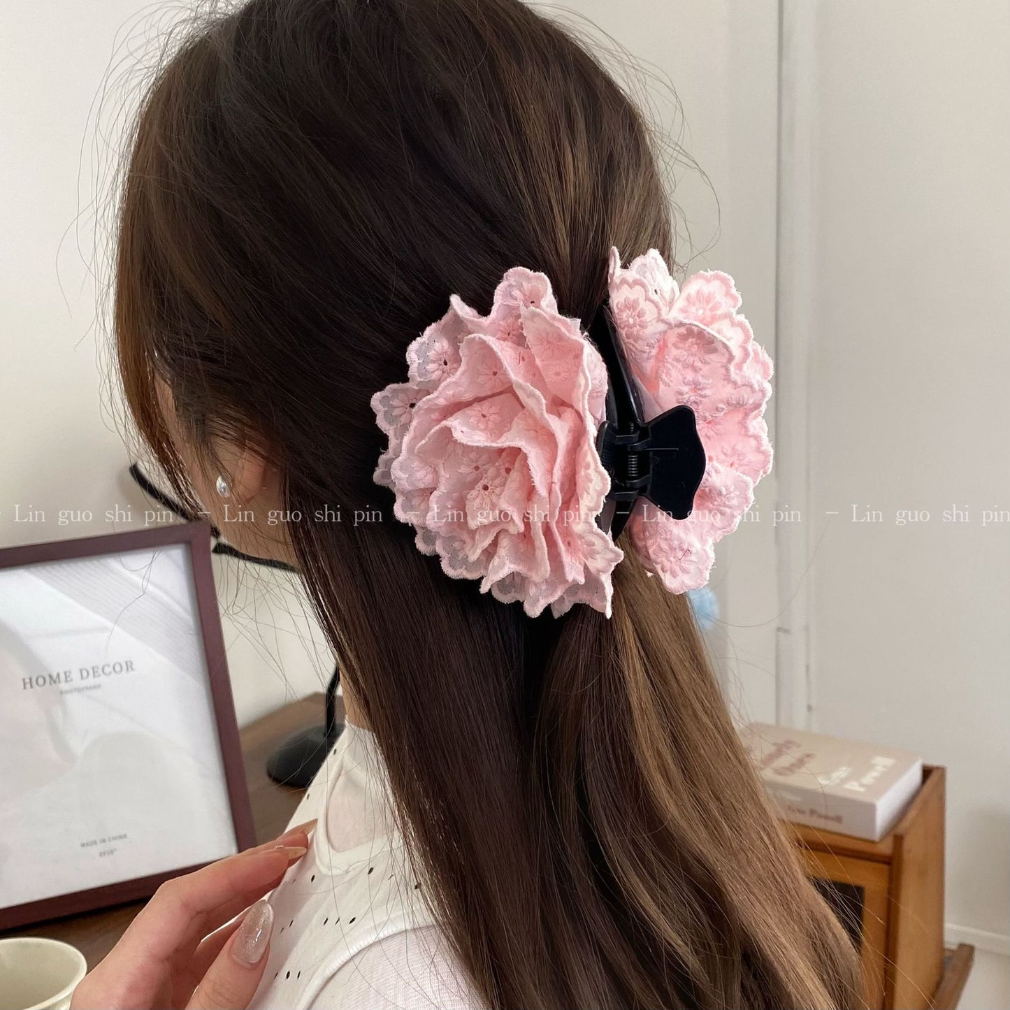 花朵簡約髮夾－黑色彈簧夾款細節｜https://igowo.tw/