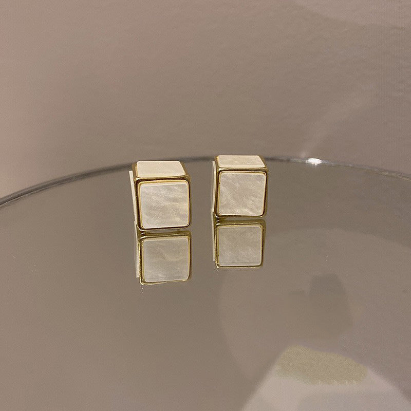 銀針法式花朵愛心珍珠耳釘優雅高級感復古耳環小眾氣質新款耳飾女