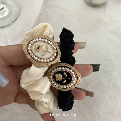珍珠玫瑰大腸圈髮圈－奶白款實拍｜https://igowo.tw/