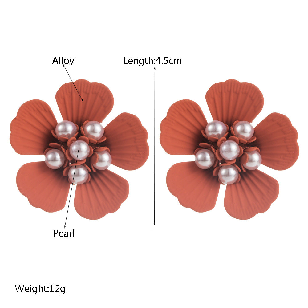 珍珠金屬花朵耳釘－玫紅款實拍｜https://igowo.tw/