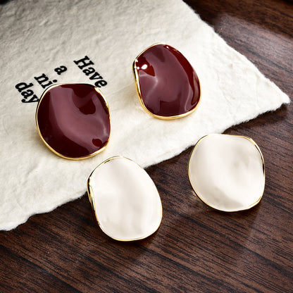 紅色琺瑯圓形復古耳釘－商品主圖｜https://igowo.tw/