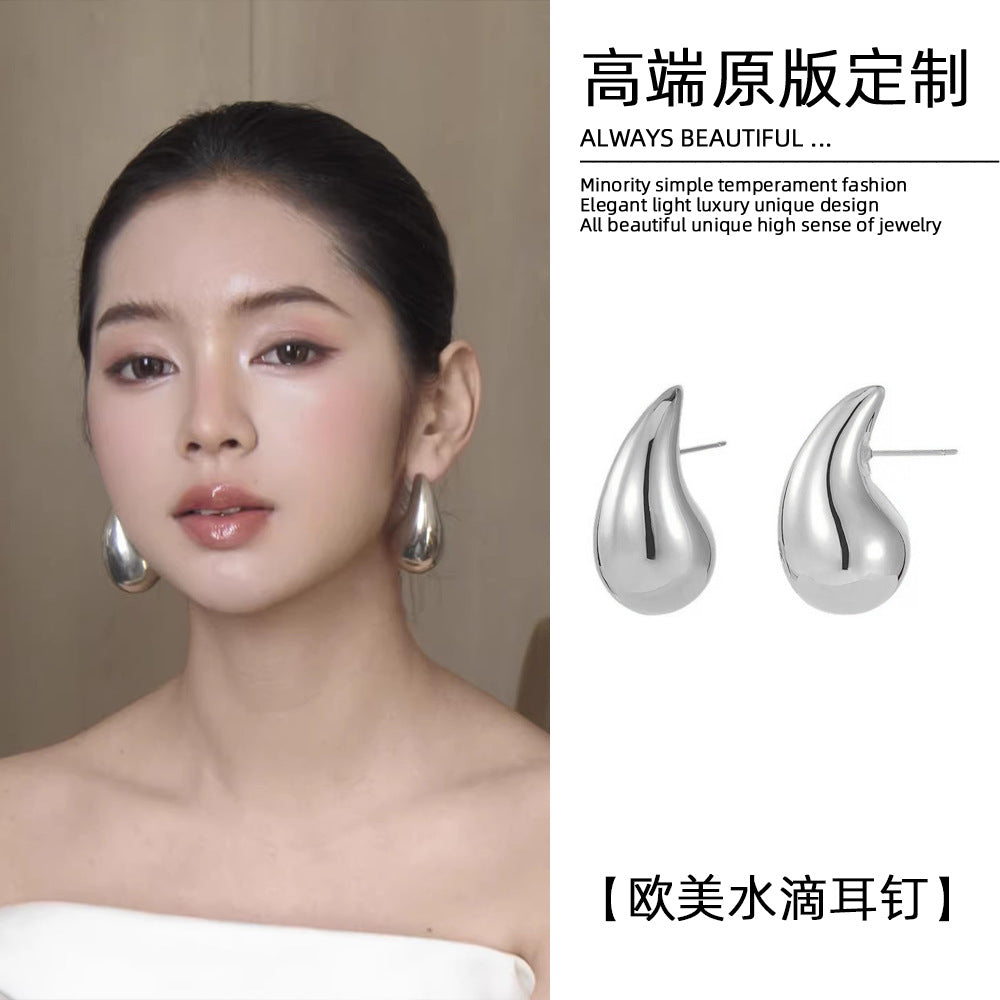 金屬水滴簡約耳釘－商品主圖｜https://igowo.tw/