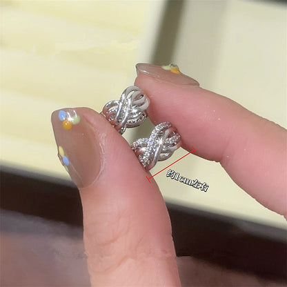 鋯石銀針耳釘－商品主圖｜https://igowo.tw/