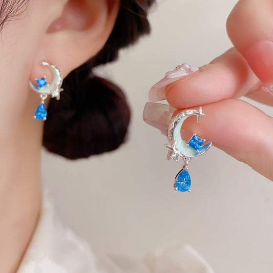 S925月亮水滴耳墜－商品主圖｜https://igowo.tw/