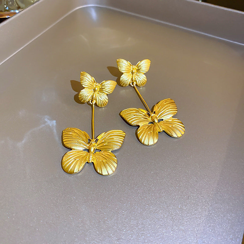 銀針花朵圓形流蘇耳環－細節特寫15｜https://igowo.tw/