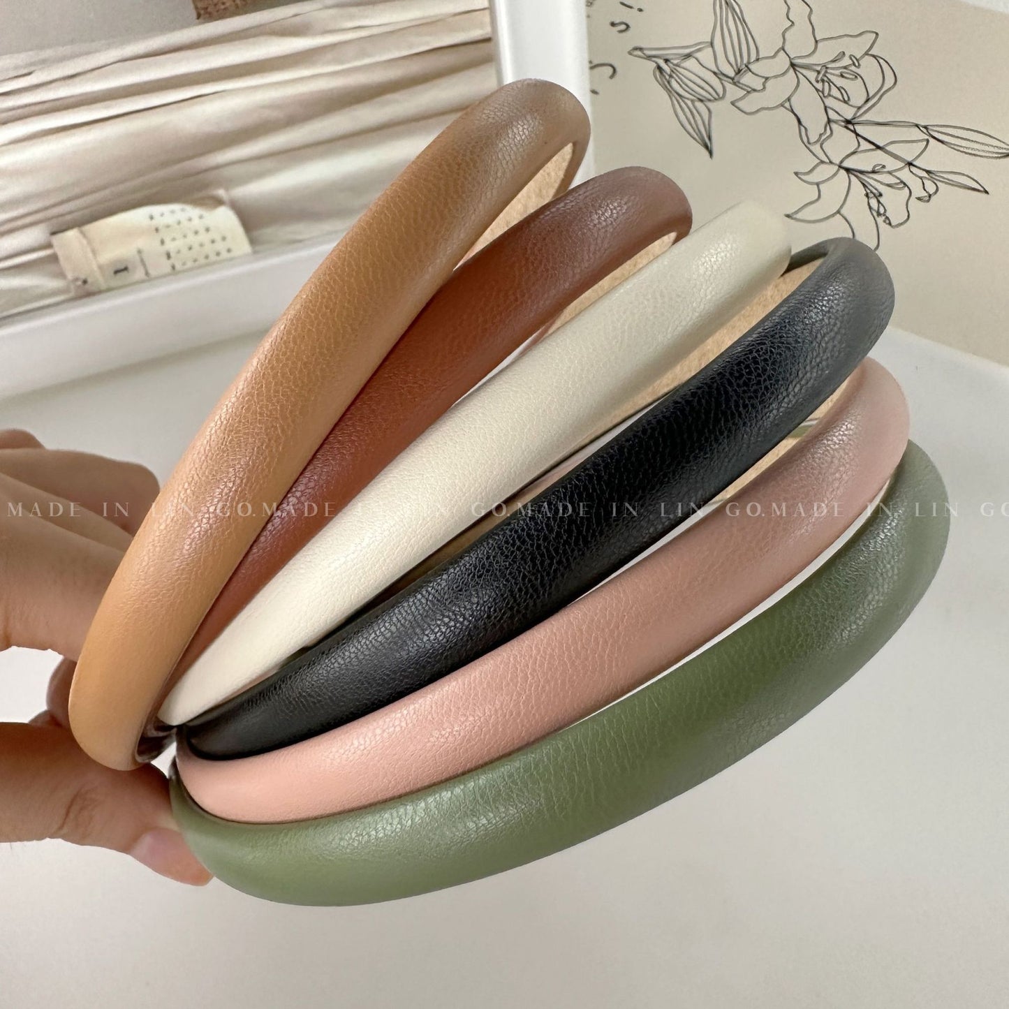 皮革簡約髮箍－商品主圖｜https://igowo.tw/
