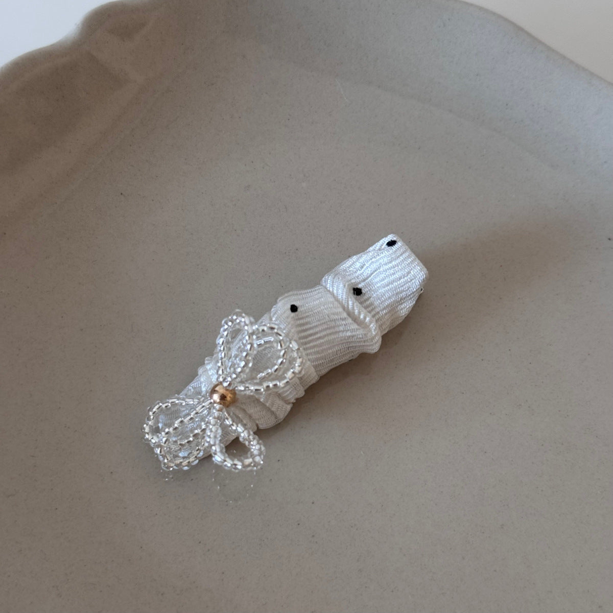 串珠蝴蝶結波點髮夾