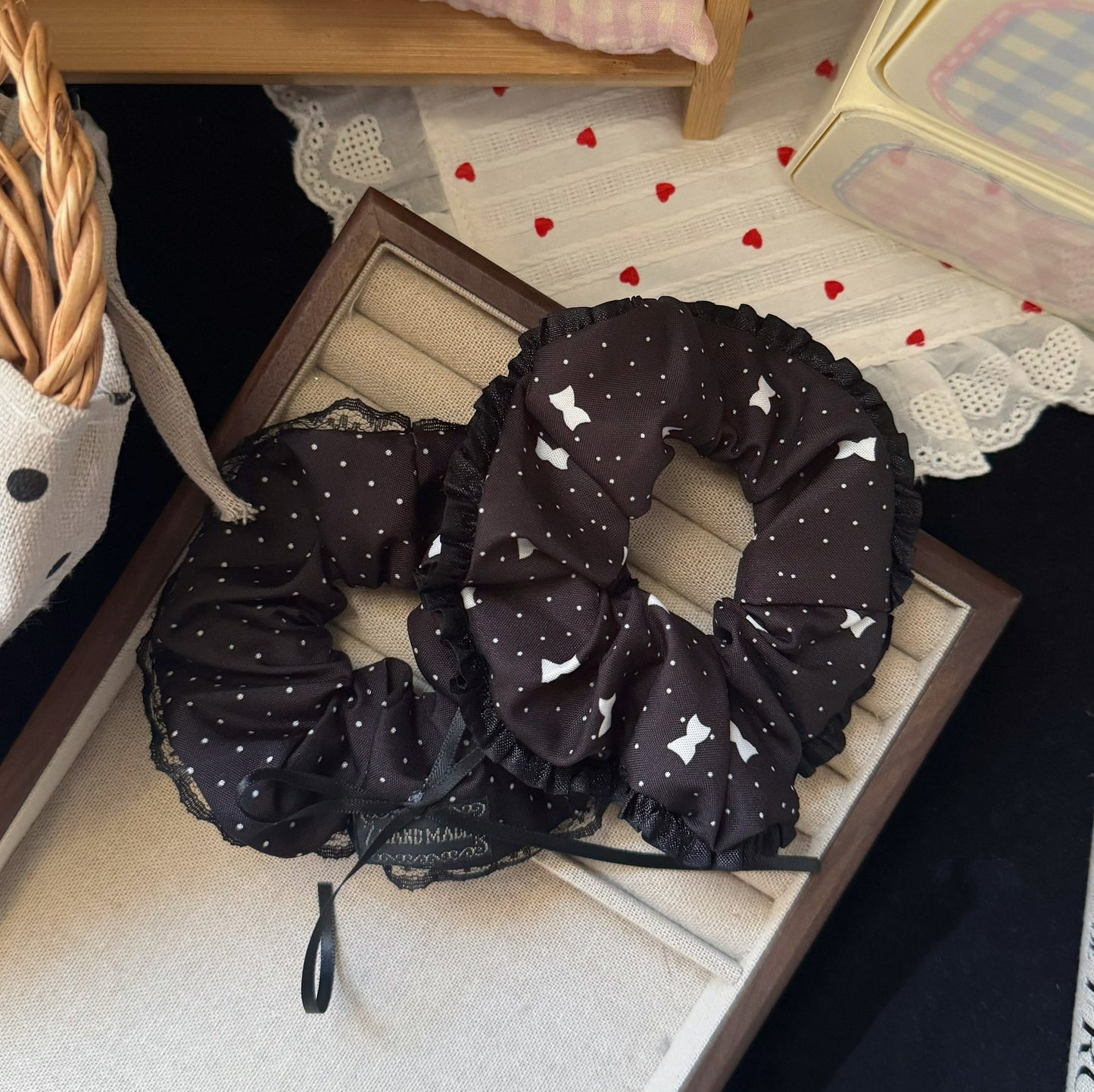 黑色網紗領結簡約髮圈－商品主圖｜https://igowo.tw/