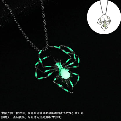 金屬蜘蛛墜飾立體項鍊