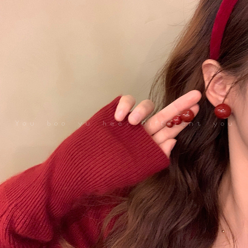 紅色圓珠復古耳釘－第二視角實拍｜https://igowo.tw/