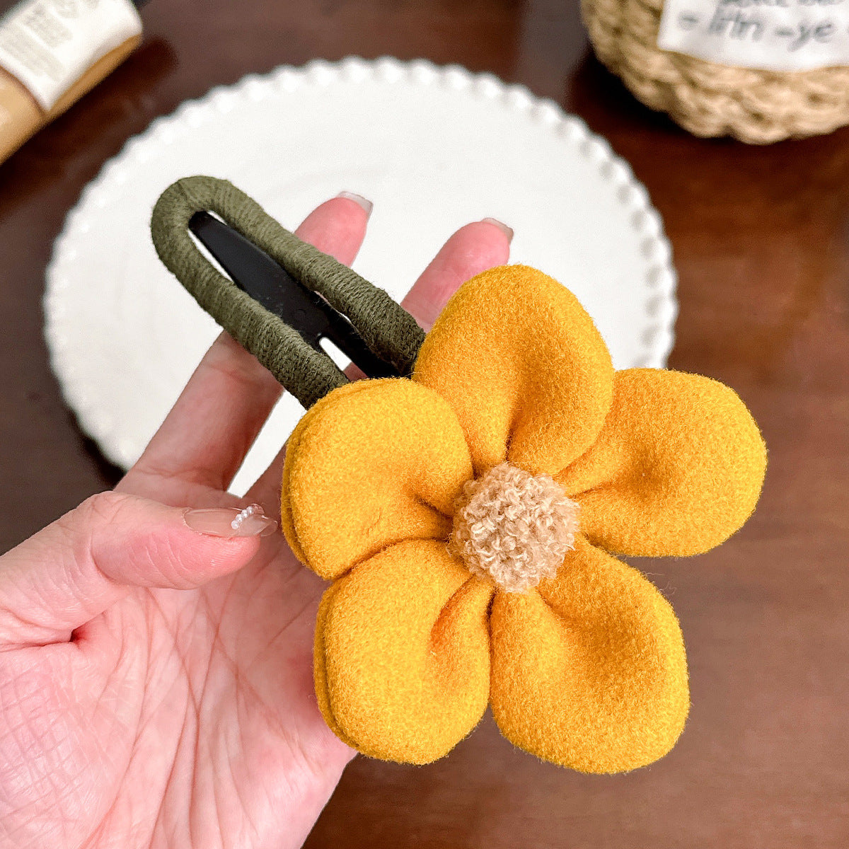 絨面布面花朵髮夾
