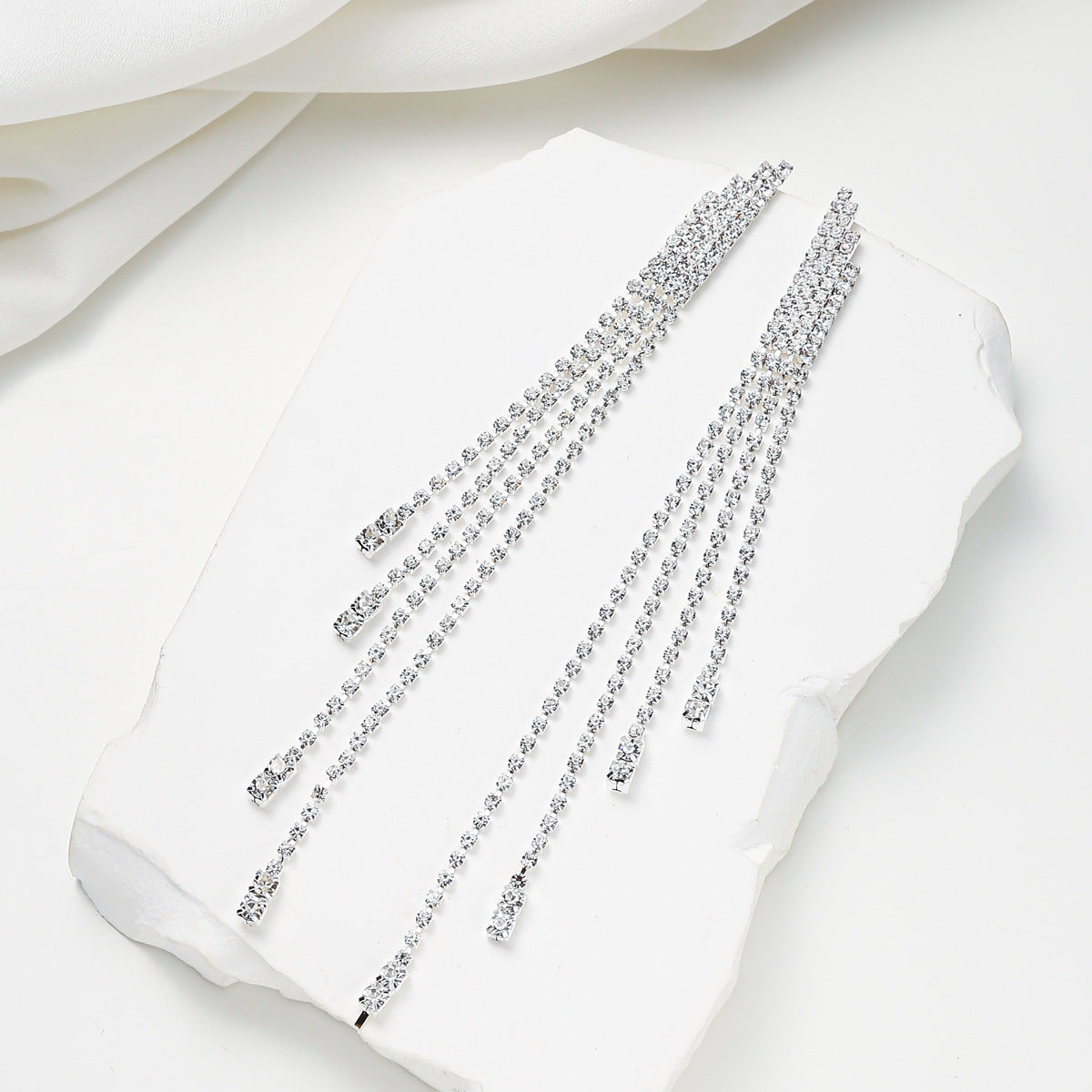 鋯石鑲鑽長版耳釘