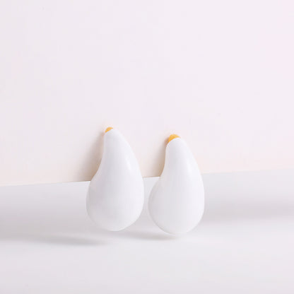 彩色琺瑯水滴耳釘－銀頭紅色款細節｜https://igowo.tw/