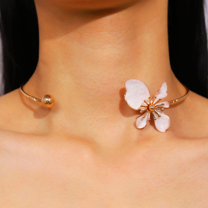 琺瑯金屬花朵項鍊－商品主圖｜https://igowo.tw/