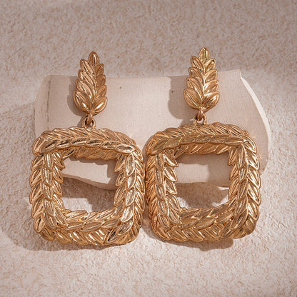 金屬樹葉圓形耳環－細節特寫10｜https://igowo.tw/