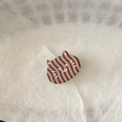 棕色格紋貓咪簡約髮夾－咖色條紋貓咪髮夾款細節1｜https://igowo.tw/