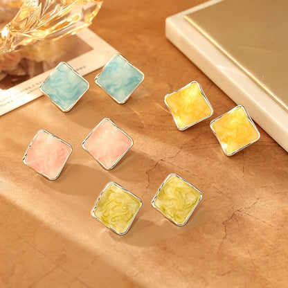 彩色琺瑯菱形簡約耳釘－商品主圖｜https://igowo.tw/