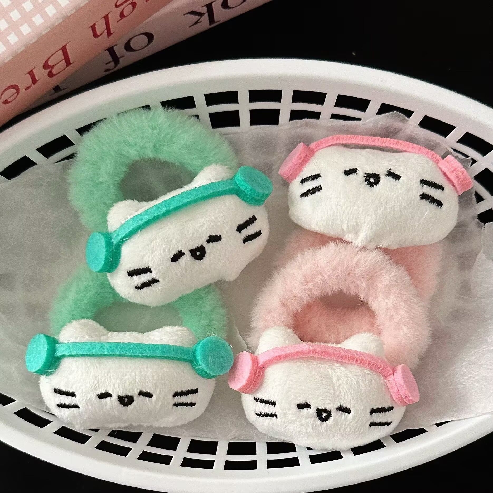絨面卡通髮圈－商品主圖｜https://igowo.tw/