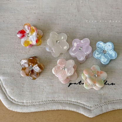 醋酸板材鋯石花朵髮夾－櫻花粉款細節｜https://igowo.tw/