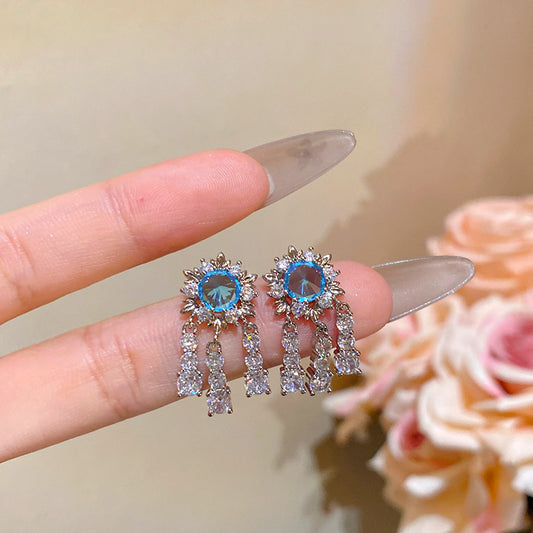 碎冰鋯石流蘇耳環－商品主圖｜https://igowo.tw/