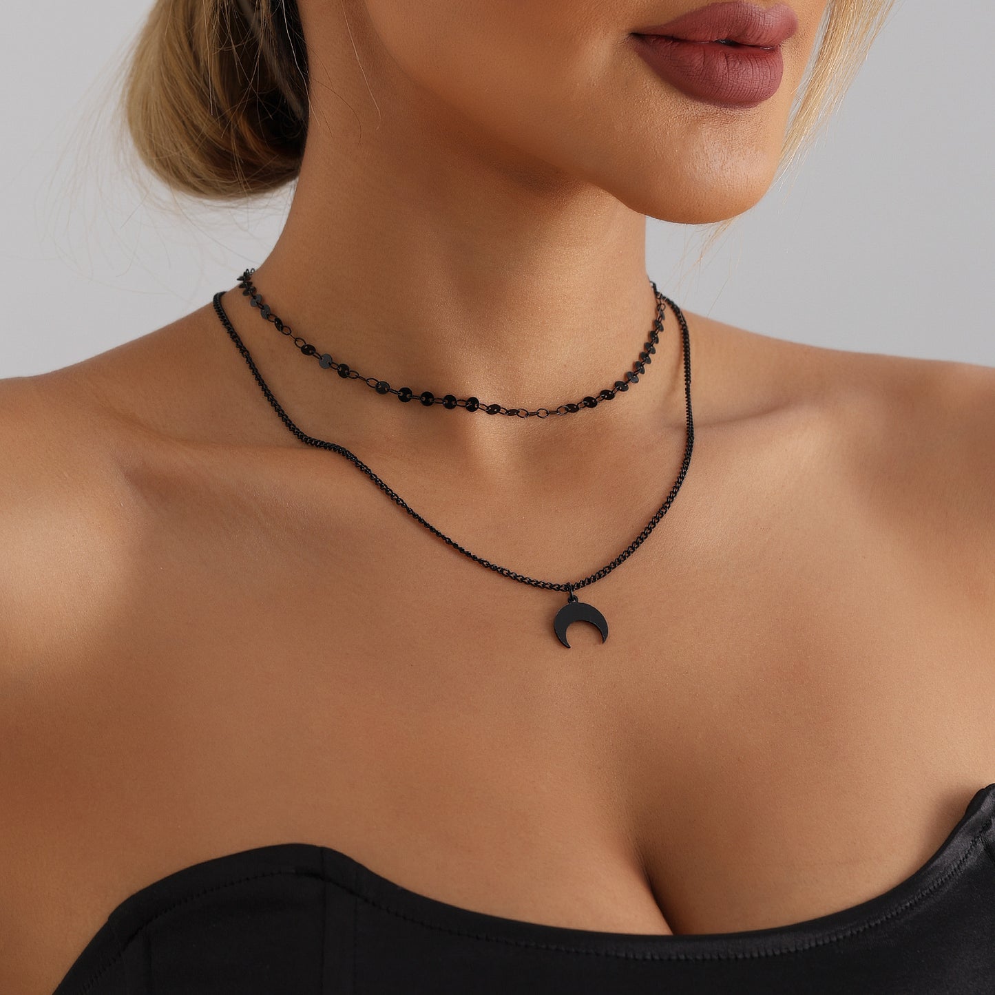 黑色月亮雙層流蘇項鍊－商品主圖｜https://igowo.tw/